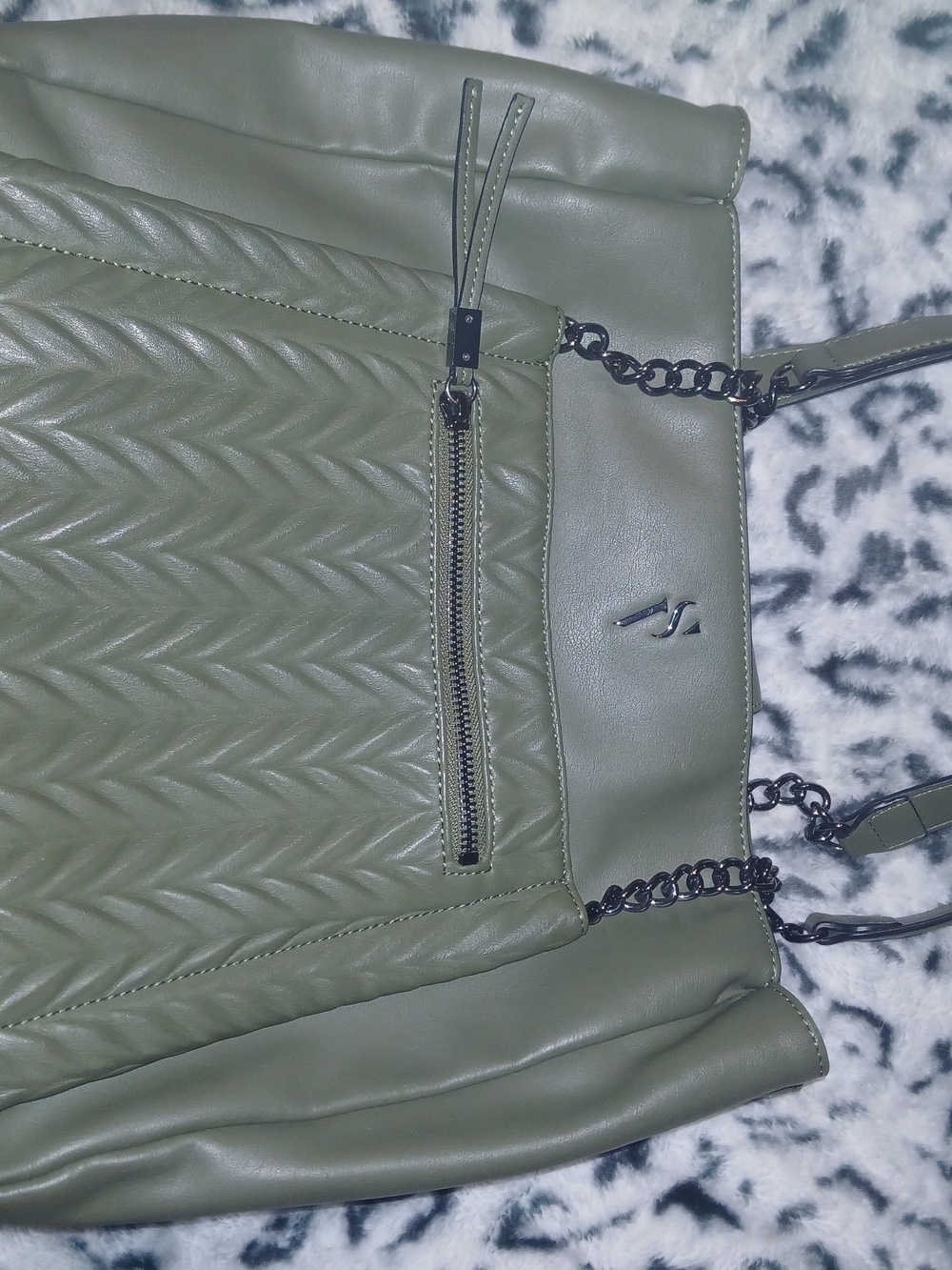 Simply Vera Vera Wang Olive Green Quilted Shoulder Bag with Chain Straps